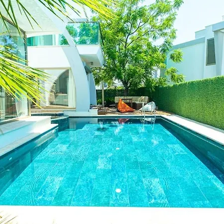 Capella - Private Pool Апартаменты